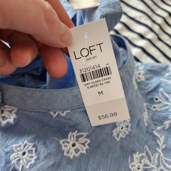 LOFT Blue Smocked Bodice Chambray Flutter Sleeve Top - Picture 4 of 5